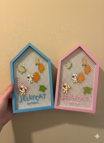 Jellycat pin badge board - pin,