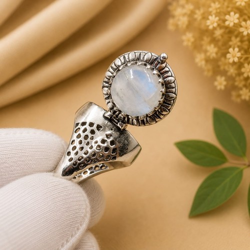 Natural moonstone poison - natural,