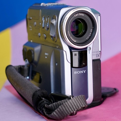 Sony dcr pc8e mini - mini, dv