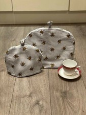 Honey Bee TEA COSY. Bumble