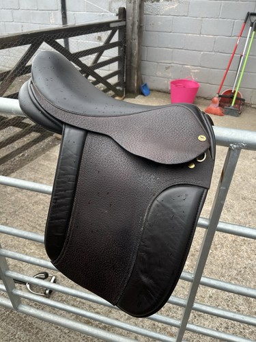 Black country classic show - black,