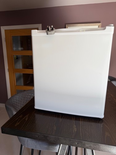 Esstentials work top size - , /