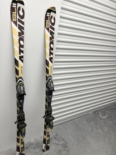 Atomic race skis - ii,