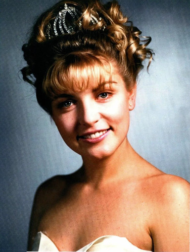 Laura palmer twin - twin, peaks