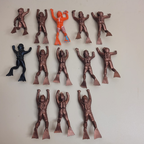 Vintage plastic diver - vintage,