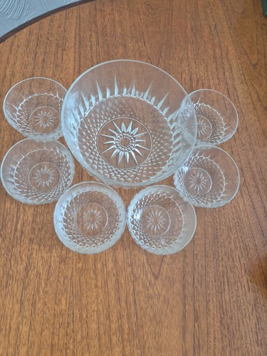 Glass bowl and dishes desert