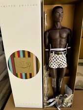 INTEGRITY TOYS FASHION ROYALTY