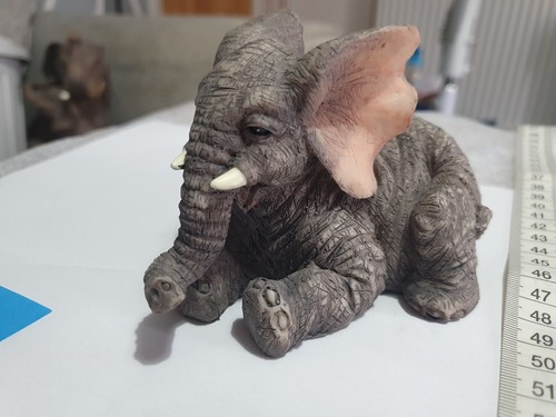 Elephant sculpture figurine - elephant, sculpture/figurine