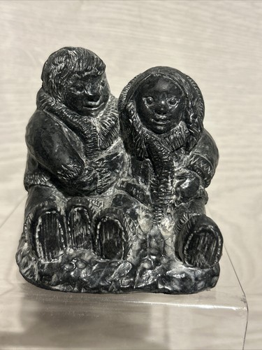 The wolf sculptures statue - the,