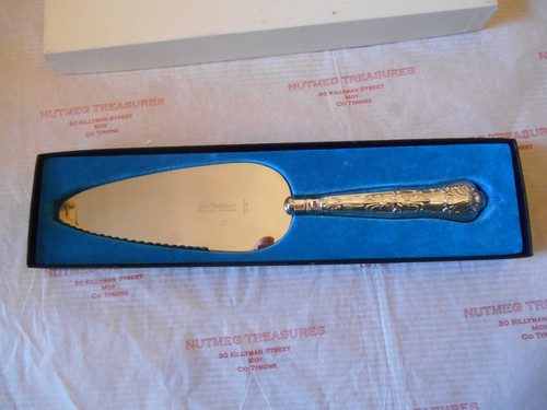 Boxed hallmarked silver pie - -,