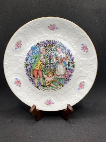 Royal doulton 1982 - royal,