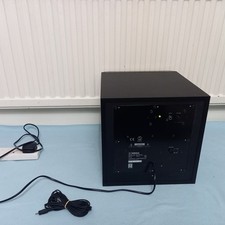 black 100W active YAMAHA NS-SW40 powered SUBWOOFER with 5m CABLE