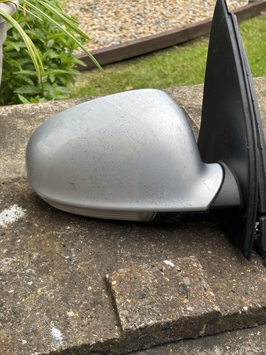 Mk5 golf drivers - side, wing