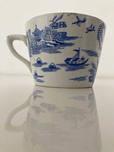 Willow pattern blue - pattern, white