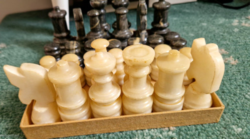 Onyx chess pieces - onyx,
