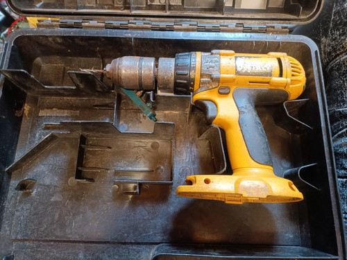 Dewalt drill metal - dewalt, body/gears