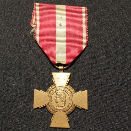 Military - a8/09/25, (cbr28397)