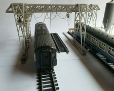 Model Railway Yard Cargo Crane