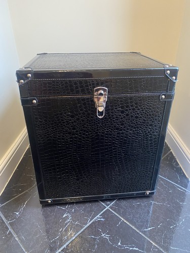 Dfs storage box side - side, table