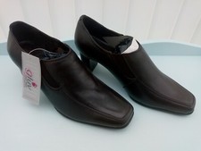 BNWT Gluv Brown Leather Shoes