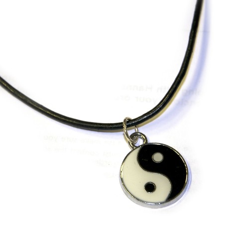Yin yang charm black - a, cord