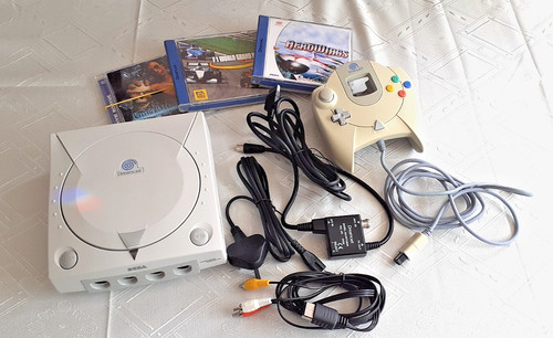 Sega dreamcast console bundle - sega,