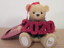 Harrods red glitter 2020 resin