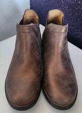 Clarks Cushion Ankle Boots Bronze Size 6.5 D