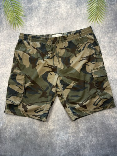 Green camo cargo shorts - green,