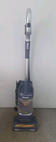 Shark vacuum cleaner - vacuum, upright