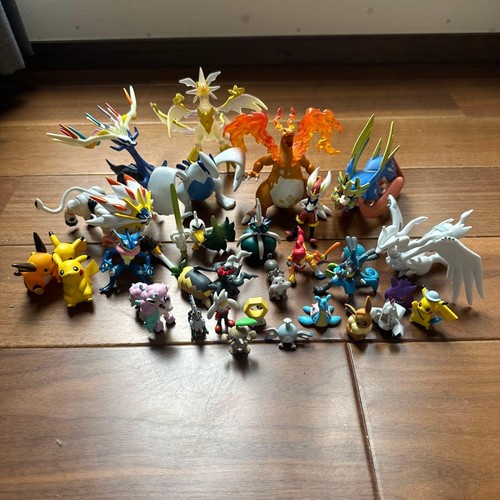 Pokemon figures lot japanese - pokemon,