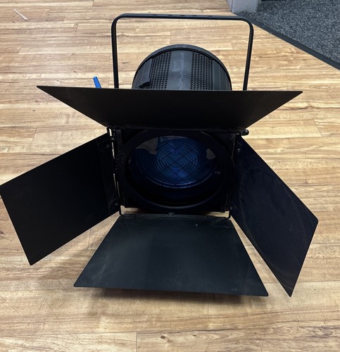 Adb fresnel f201 stage light - f201,