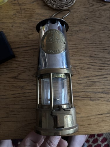 Eccles type miners lamp - , 6