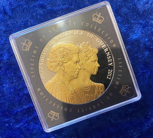 Guernsey five pound - £5, coin