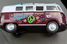 Kinsmart 1962 Volkswagen Classical Bus Pull Back-Love & Peace Diecast Toy Car!