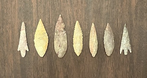 Lot arrowheads saharan - of,