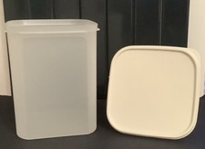 Tupperware Space Savers  Size 4 / 5.5 litres excellent used condition