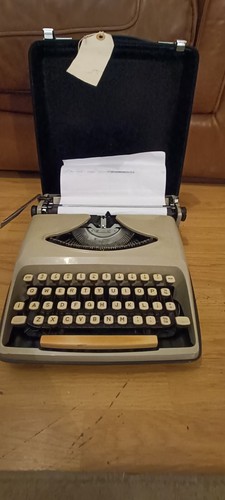 Vintage remington portable - vintage,