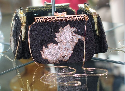 Judith leiber black evening - leiber,