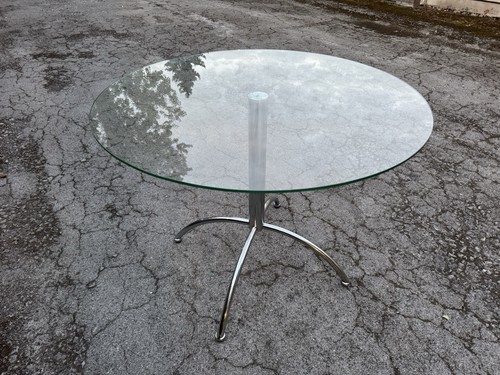 Glass round dining table - round,