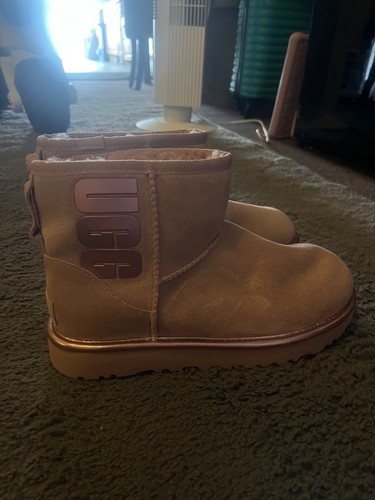 Size ugg classic mini ii - 5,