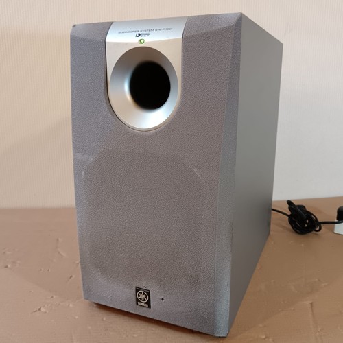 Yamaha p130 active powered - yamaha, sw-p130
