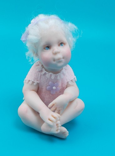 Dolls house miniature artisan - dolls,