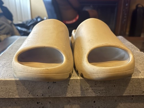 Adidas yeezy slide - adidas, bone