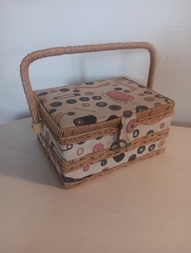 Vtg wicker woven - wicker, sewing