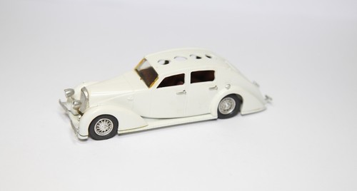 Mikansue voisin aerodyne retro - aerodyne,