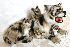 VINTAGE, FUR, TIGER AND BOBBLE