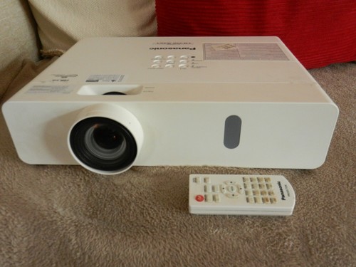 Panasonic vw340z projector - panasonic, pt-vw340z