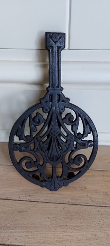 Antique ornate cast iron - cast,