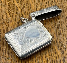 Good quality hand chased silver vesta case Birmingham 1920